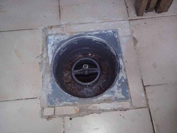 Conectar desagüe lavadora en sumidero de suelo - Fontanería