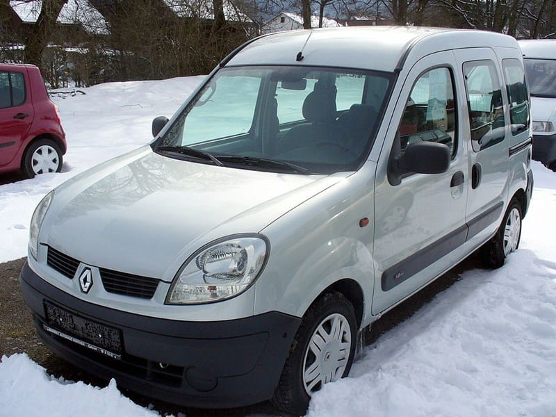 ¿Pueden multarme por aparcar una Renault Kangoo en una ...