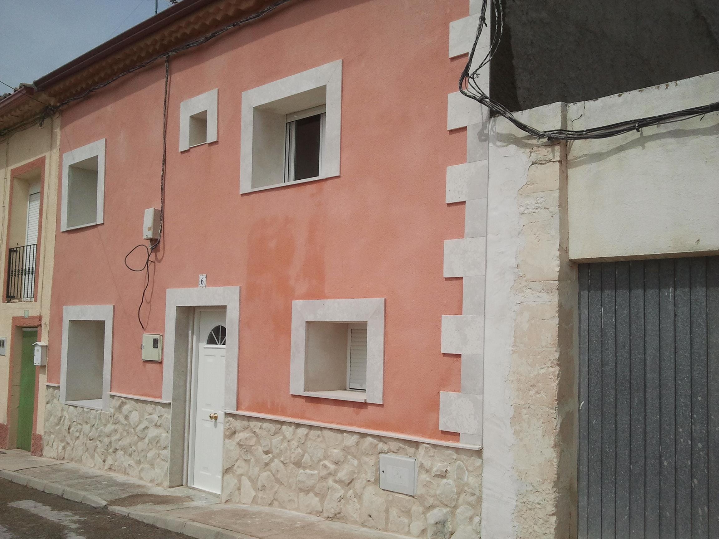 ¿Cómo renovar fachada ladrillo pintado? - Casa y Jardín - Todoexpertos.com