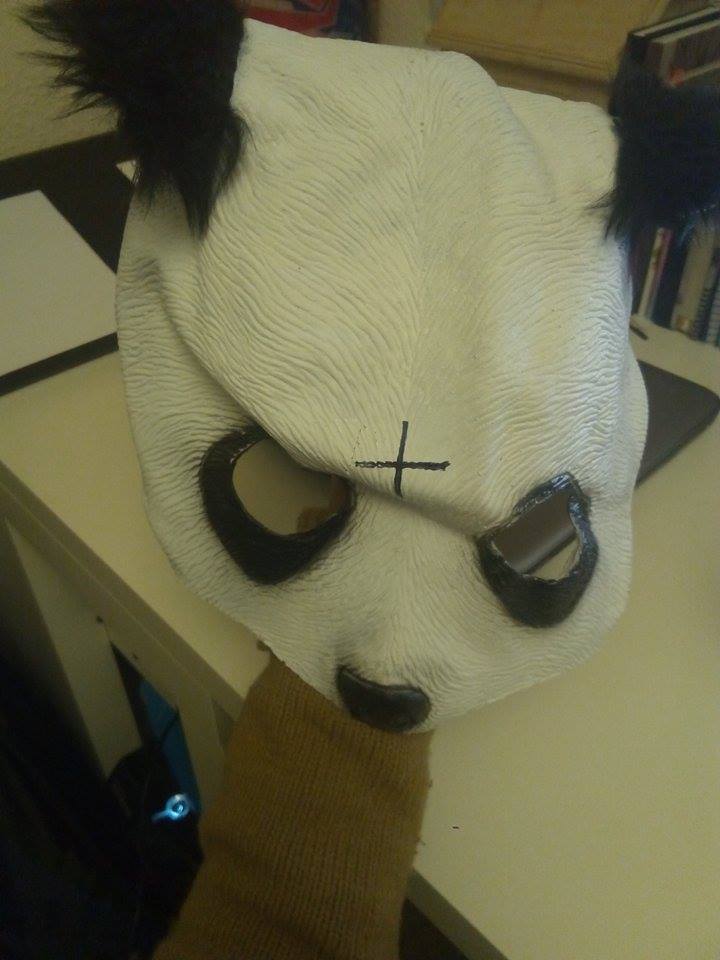 ¿Cómo puedo arreglar una máscara de plásticolátex que está arrugada