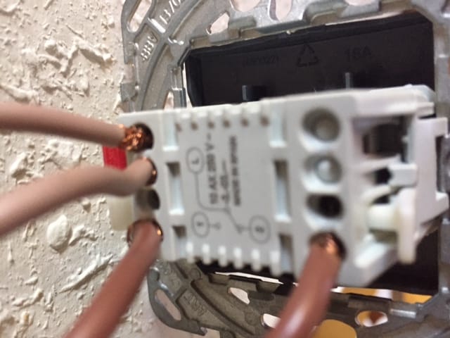 Como hacer instalación para dos conmutadores y un cruzamiento