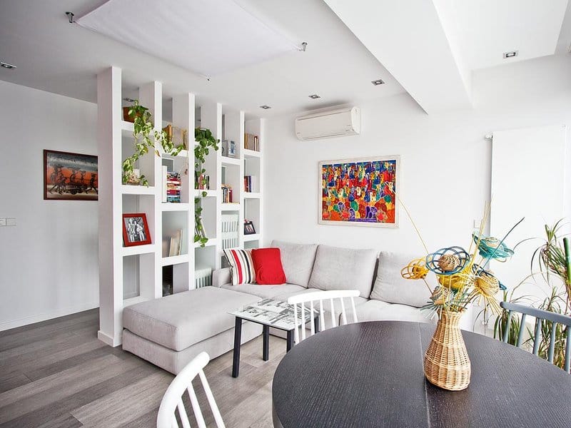 Dividir ambientes con cortinas, estores... En techo escayola - Casa y