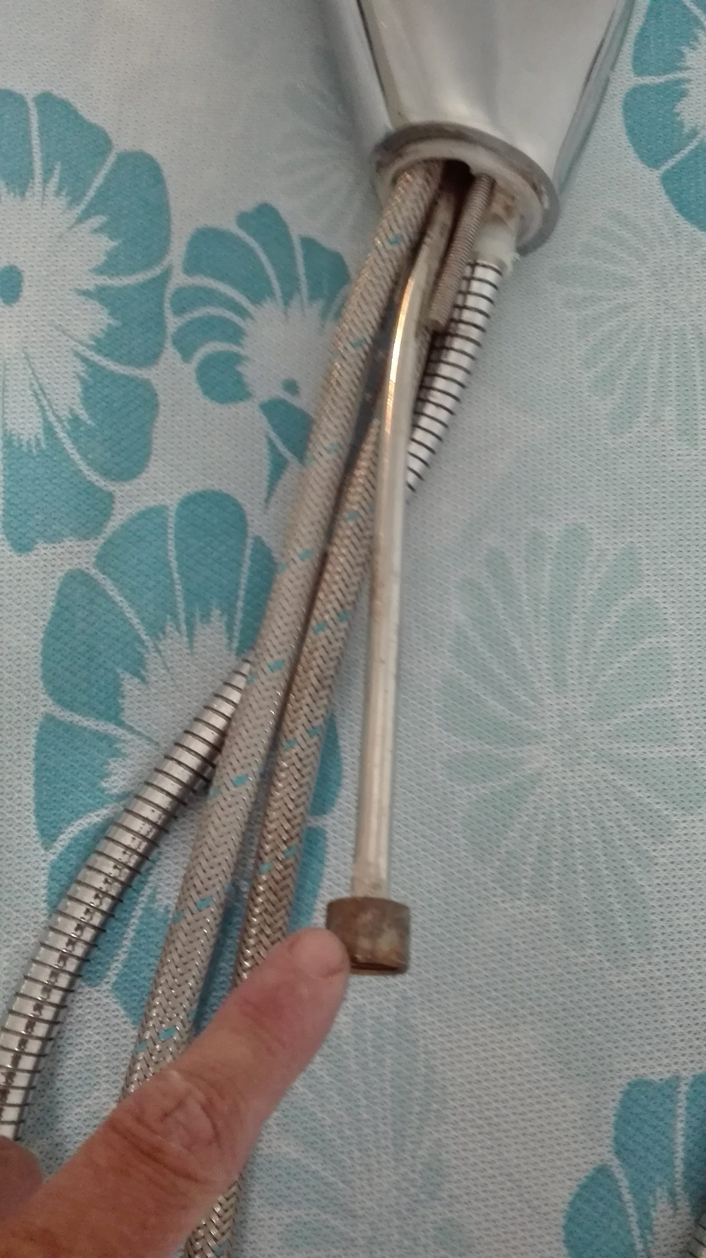 Como instalar un grifo de cocina extraíble - Fontanería - Todoexpertos.com