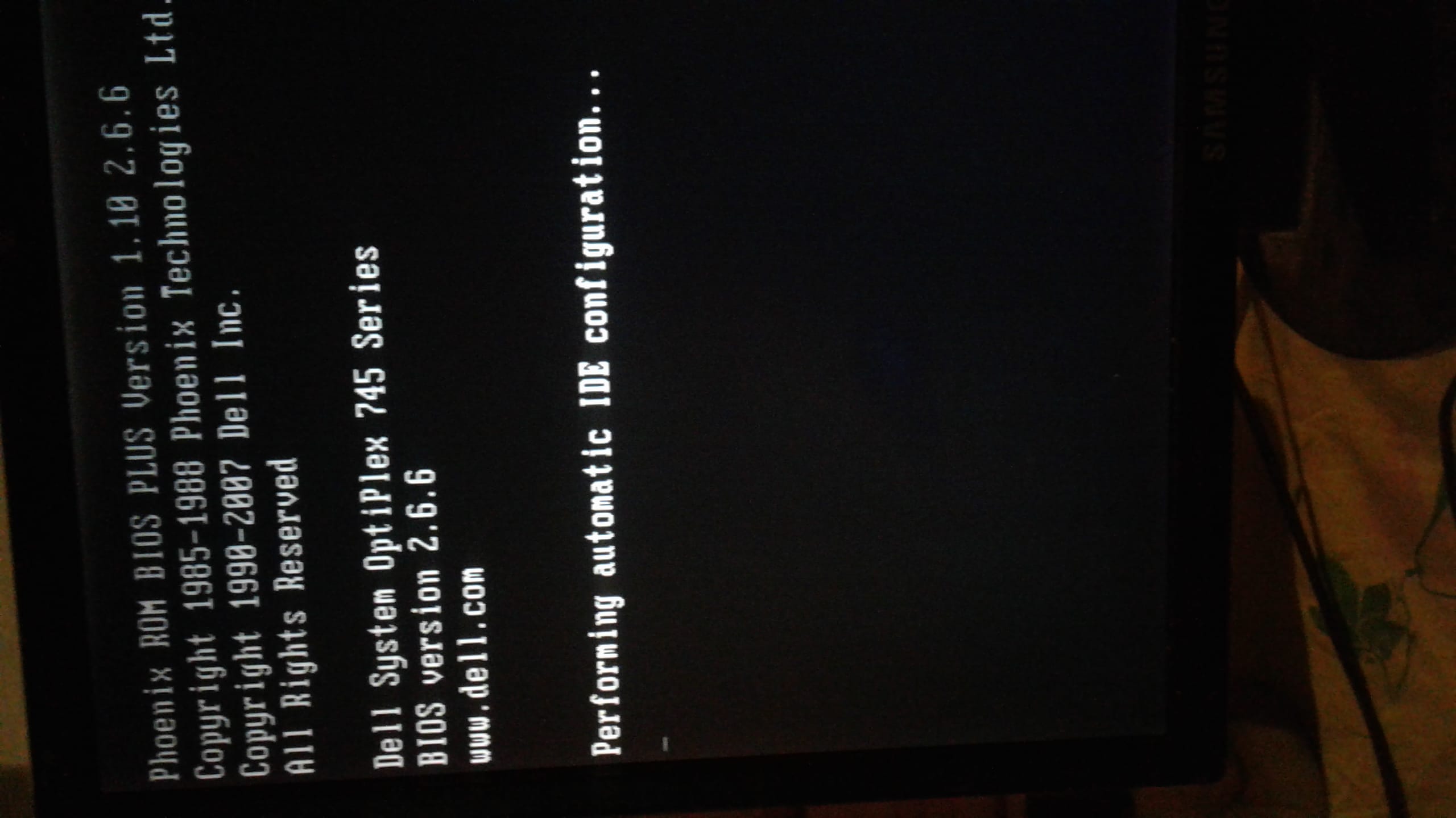 ¿Problema al inicial Bios PC con Performing automátic IDE configuration. Ingeniería