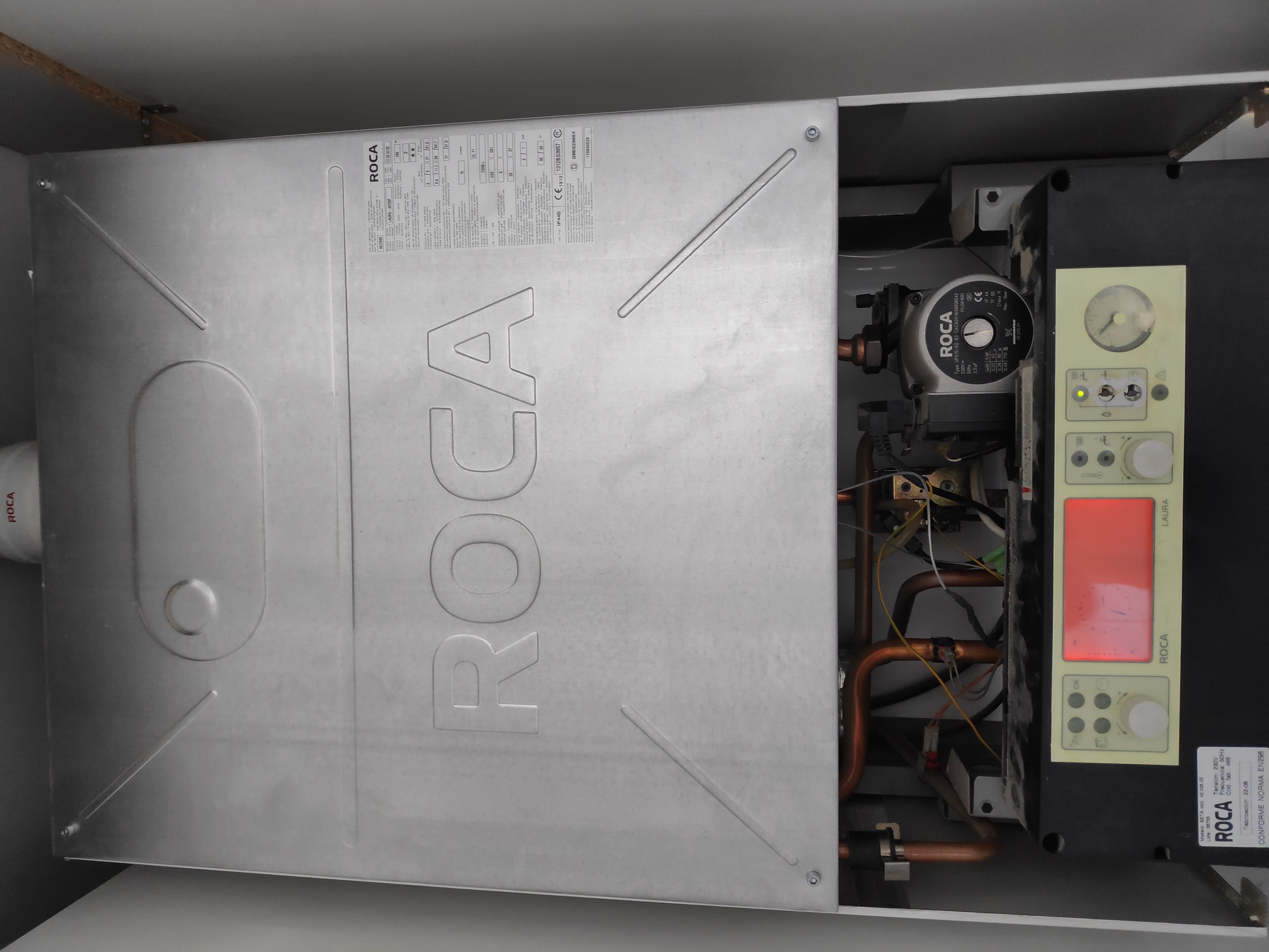 Como acceder al cuadro eléctrico caldera