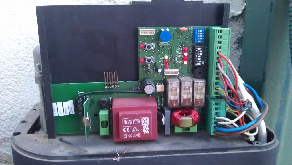 Puerta de garaje corredera no funciona. - Domótica - Todoexpertos.com