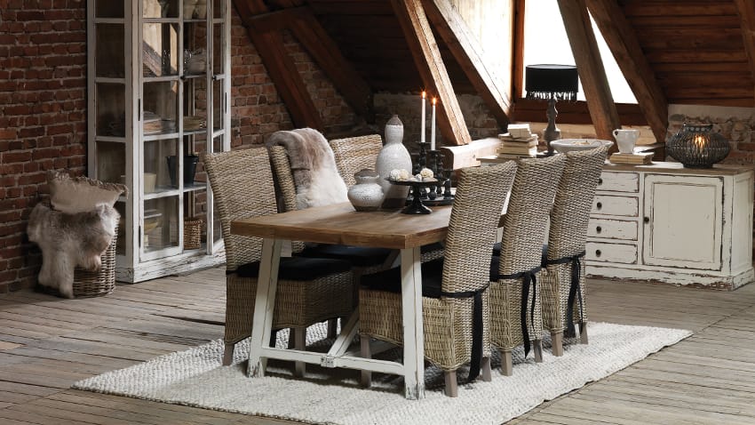 Patio de entrada con zona de comedor - Decoración - Todoexpertos.com