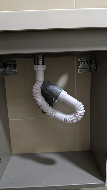 Instalación con el desagüe del lavabo - Fontanería - Todoexpertos.com