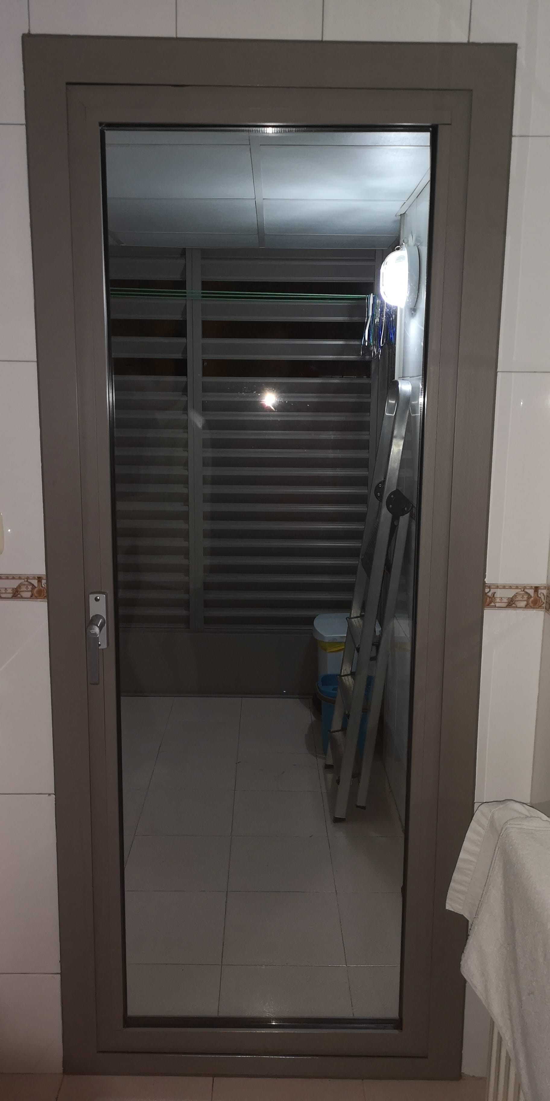¿Cómo nivelar una puerta o ventana de aluminio? - Carpintería