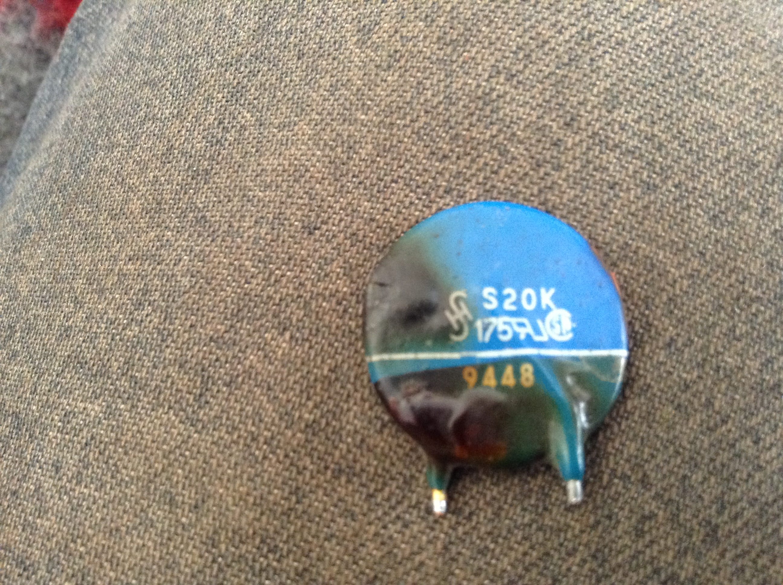 Varistor quemado ( s 20k 175),soldadora pow con americana, donde puedo