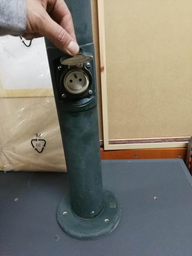 Poner enchufe en el jardín - Electricidad del hogar - Todoexpertos.com