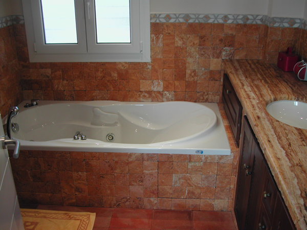El mármol en baños da un aspecto clásico - Decoración - Todoexpertos.com